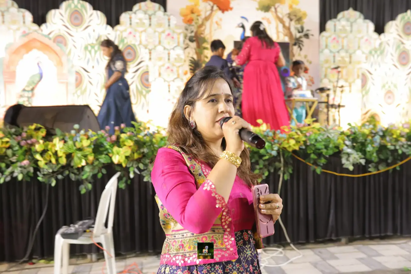 anchor shruti - Professional anchor